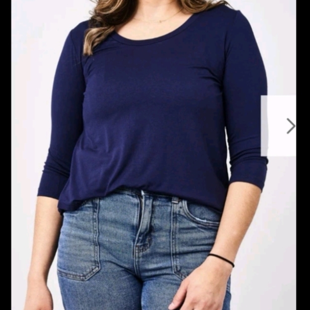 Latched Mama Navy 3/4 Sleeve Scoop Neck Top